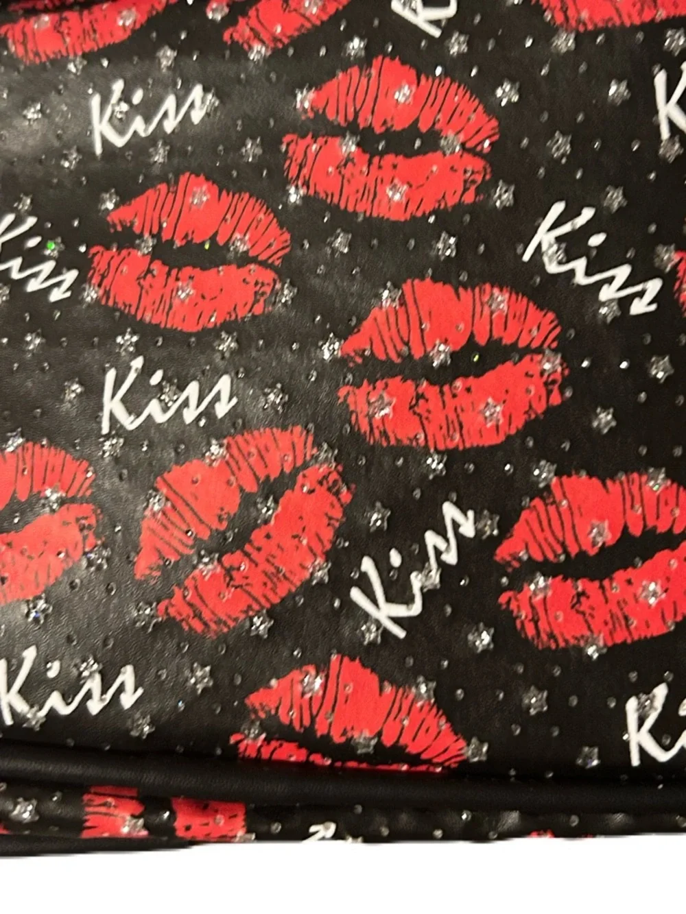 Lips Kiss Hanging Cosmetic Travel Case Folding Make up